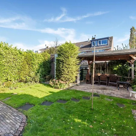 Modern Holiday In With Roofed Terrace * Monnickendam