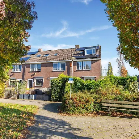Modern Holiday In With Roofed Terrace * Monnickendam