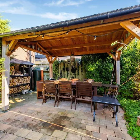 Modern Holiday In With Roofed Terrace *
